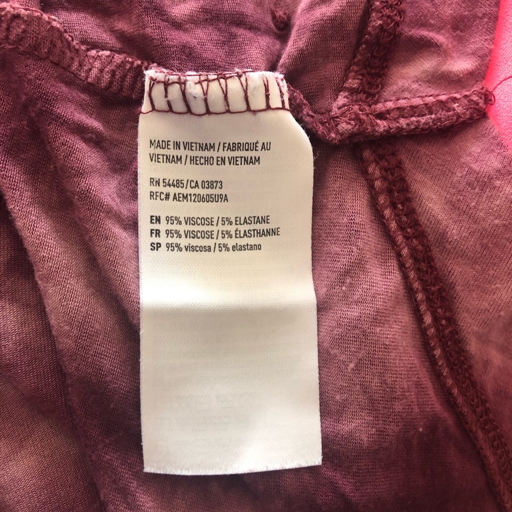 📚 2/$12 American Eagle Outfitters Tank - Picture 3 of 5